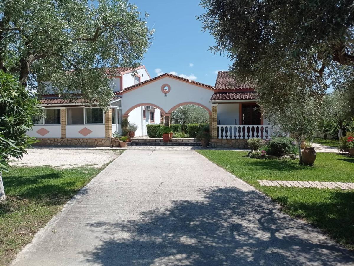 Villa Yannis Roda  Exteriör bild